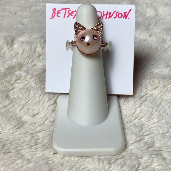 Betsey Johnson Jewelry - Betsey Johnson Pearl Cat ring